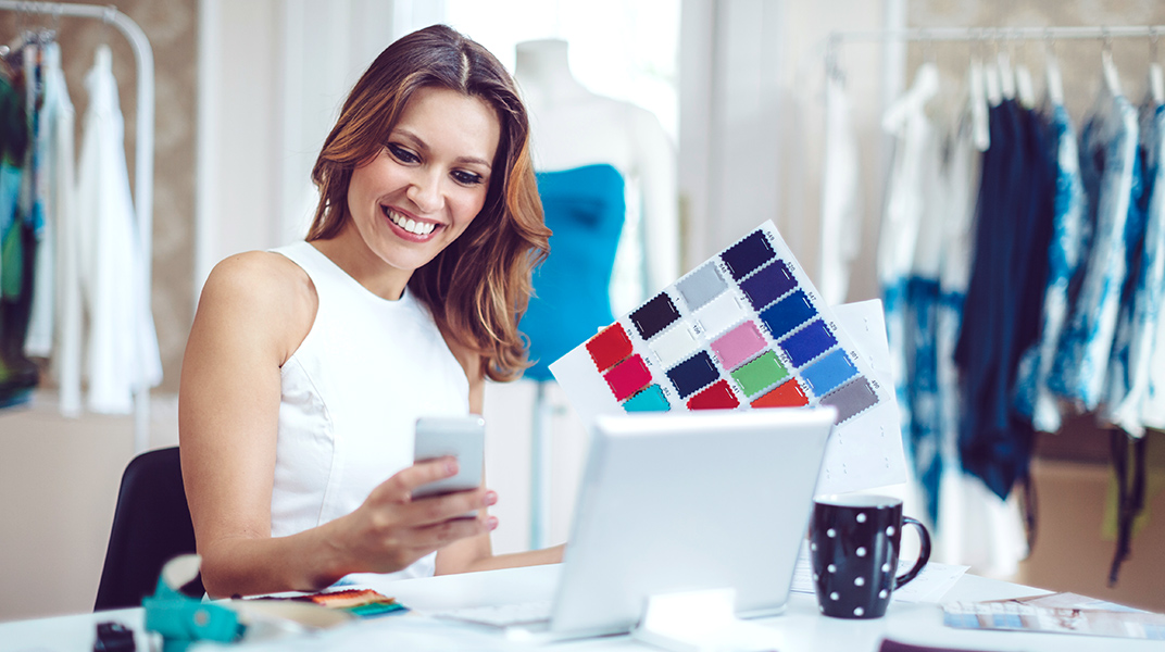 Small business owner using Zelle